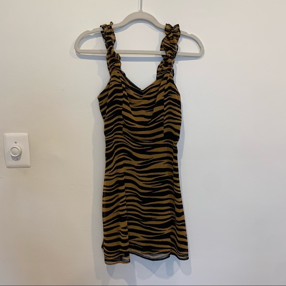 SALE❗️All in Favor Tiger Mini dress - Picture 3 of 10